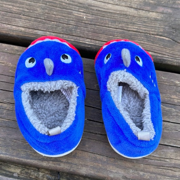 Shark Slippers Toddler Baby Shark Size 5 - Picture 2 of 11